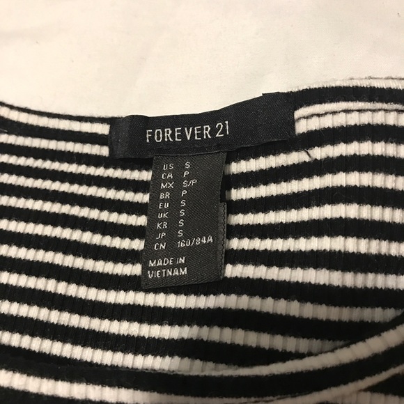 FOREVER 21 Crop top - Picture 2 of 2